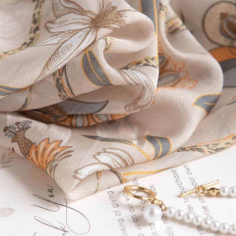 100% Mulberry Silk Gift Box 2024 Four Seasons Love Vine Print Thin High Quality Women's Scarf_voghion.com