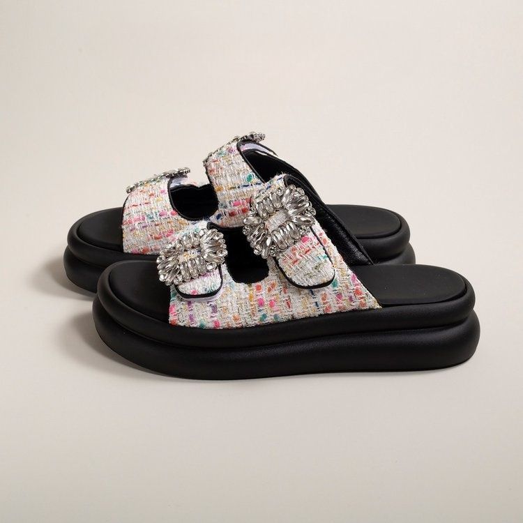 Petites chaussures de plage décontractées à semelle épaisse et parfumées pour femmes, nouvelle collection été 2024, avec boucle carrée et diamant d'eau_voghion.com