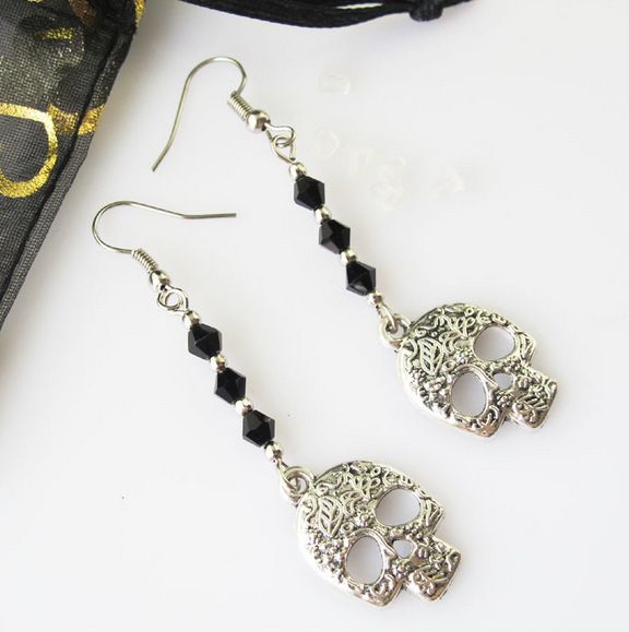 Earrings fashion hot-selling new products Crystal long chain Patterned skull earrings Ear hooks Earrings_voghion.com