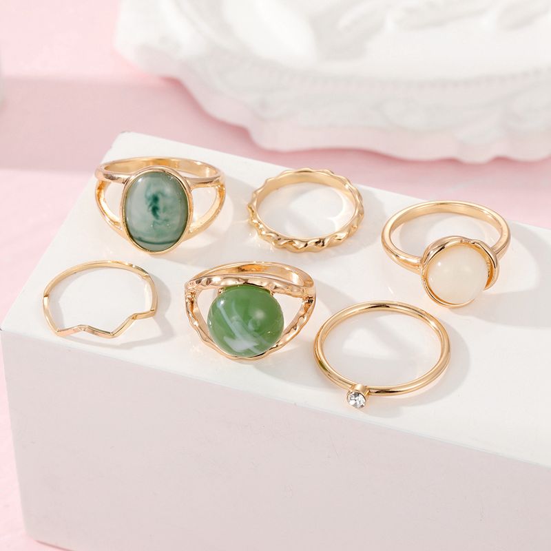 Ready Stock IPARAM Elegantes smaragdweißes künstliches Ringset für Frauen Vintage Kristall geometrischer Fingerring Modeschmuck_voghion.com