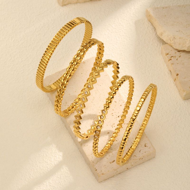 Bracciale apribile in acciaio inossidabile con zirconi bianchi e diamanti, da donna, in oro_voghion.com