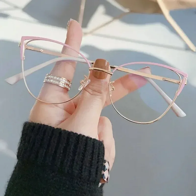 New Arrivals New Fashion Anti Blue Light Blocking Glasses Women Men Retro Cat Eye Frame Reading Computer Clear Lens Simple Female_voghion.com