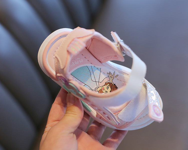Sandali principessa 2023 Estate nuove bambine da spiaggia scuola media suola morbida bambino cartone animato netto scarpe rosse_voghion.com