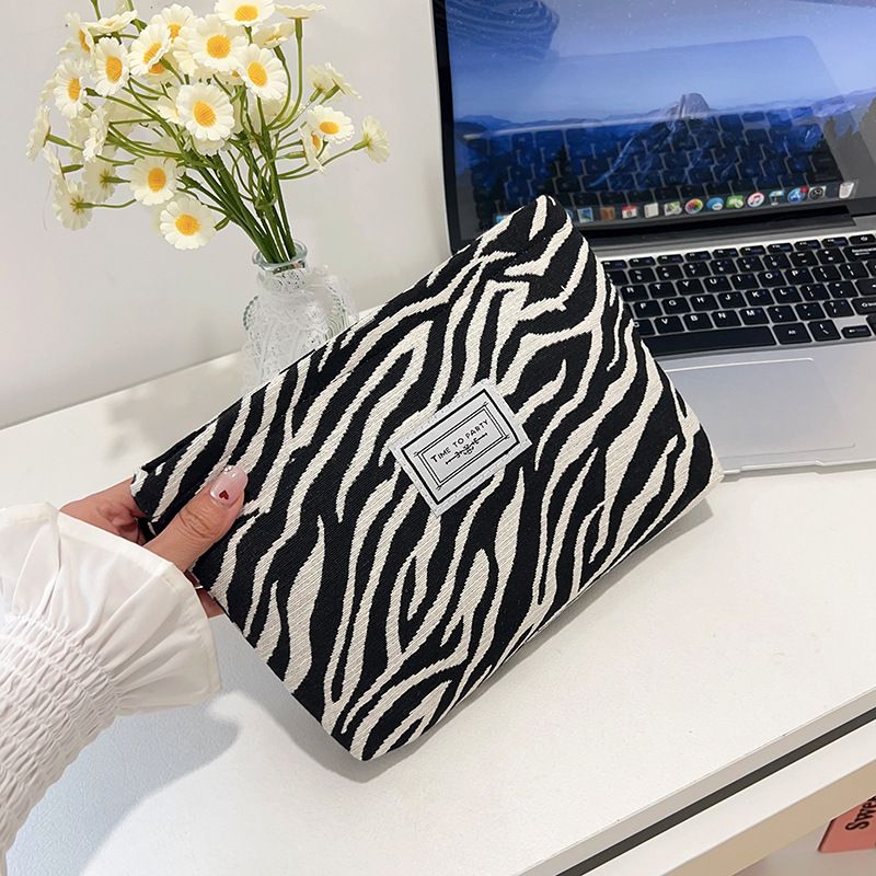 Large Capacity Zebra Leopard Print Makeup Portable Storage Skincare Toiletry Simple Travel Versatile Clutch Bag_voghion.com