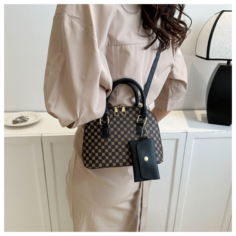 Retro Presbyopia 2023 Lato Nowy Trend Swobodna Przenośna Torba Na Ramię Zagraniczny styl Modna Torba kurierska Retro Torba typu shell_voghion.com