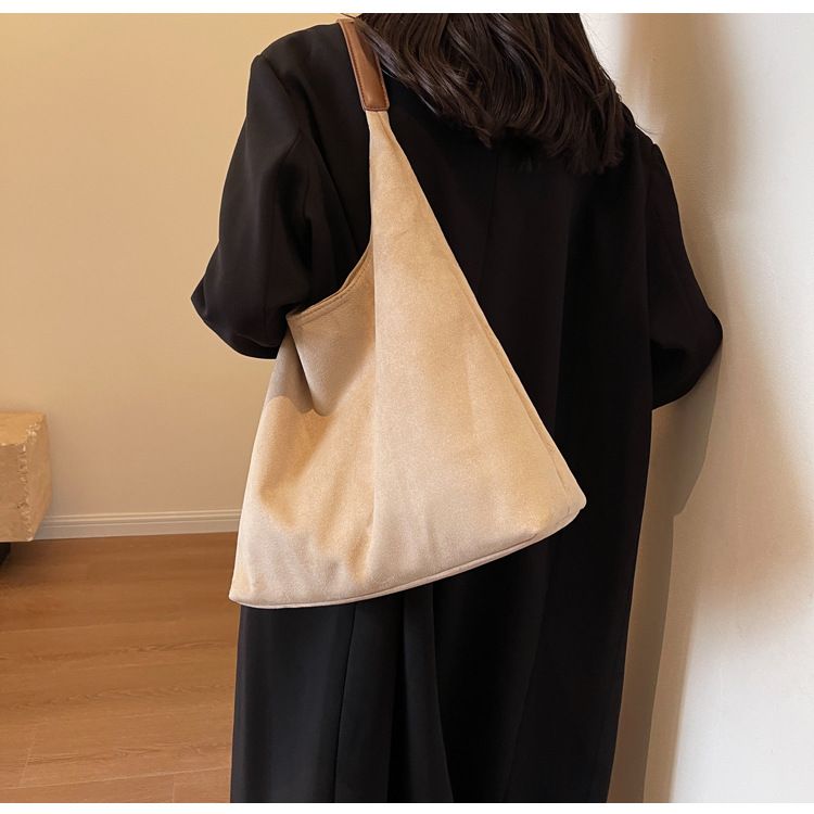 Retro Matte Big Bag Women's 2025 New Autumn And Winter Large-capacity Shoulder Bag, High-end Sense Of Commuting To Work Tote Bag_voghion.com