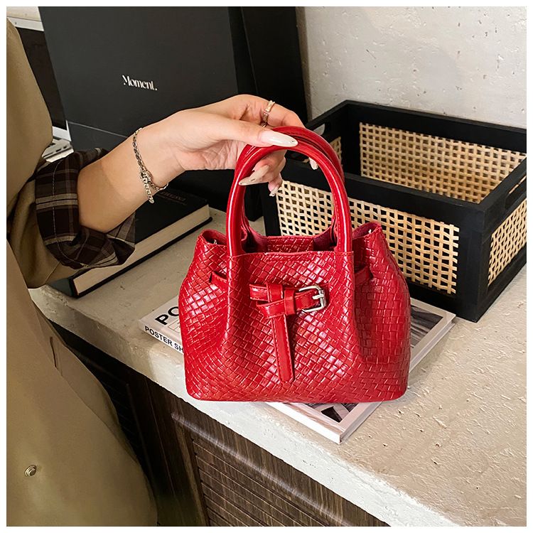 Borsa a mano con motivo intrecciato di alta qualità per donna, piccola borsa tote dal design di nicchia, nuova borsa a tracolla versatile alla moda 2025_voghion.com