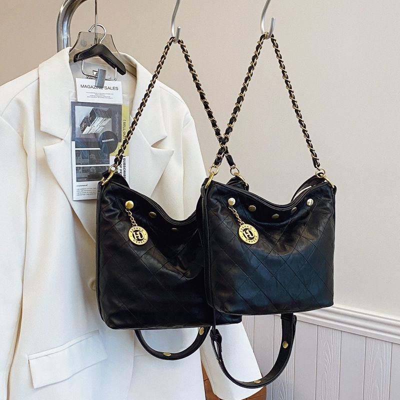 Borsa a tracolla piccola e versatile da donna, con tracolla a secchiello con catena testurizzata di alta qualità, nuova moda 2025_voghion.com