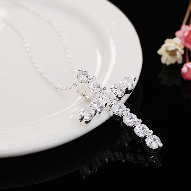 Vendita calda Collana in argento Sterling per donna Ciondolo a croce in cristallo lucido da 18 pollici Gioielli per feste di nozze alla moda Regali di Natale_voghion.com