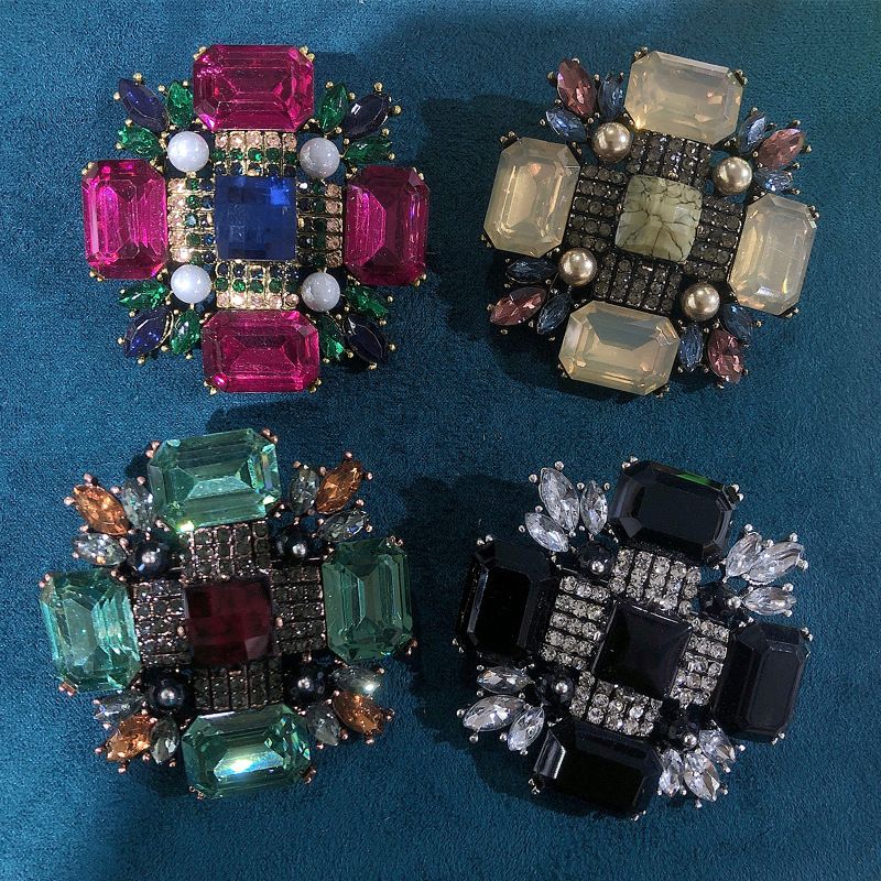 Classic Square Geometric Rhinestone Brooch Fashion Women's Coat Pin Accessory Corsage_voghion.com