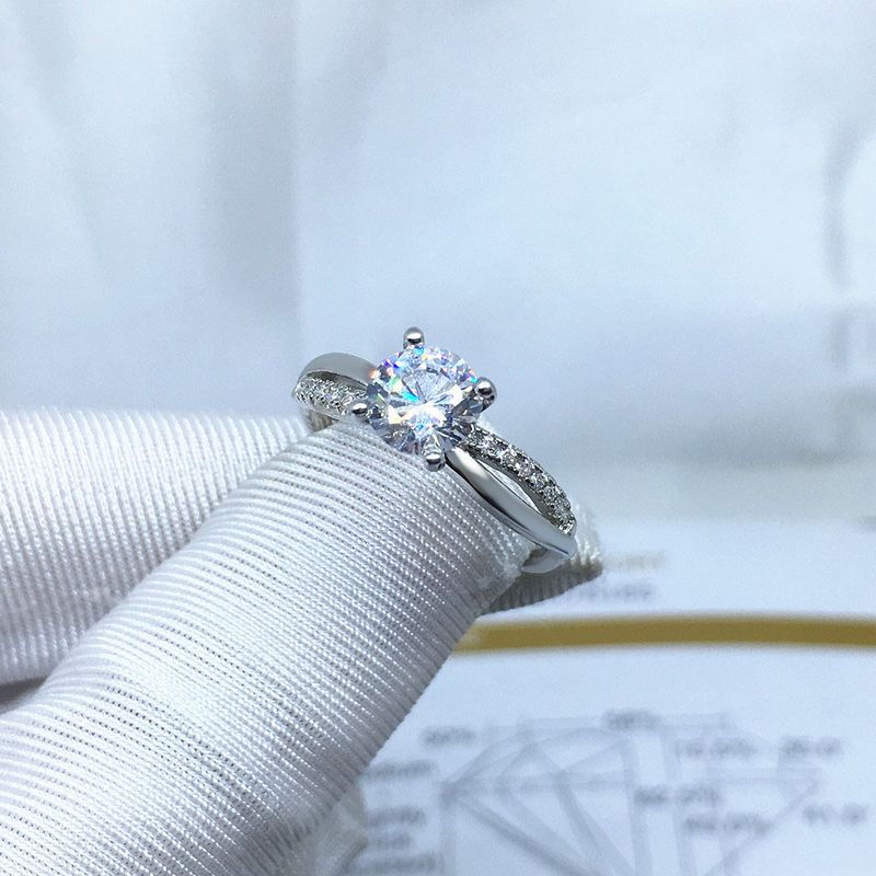 S Pure Silver Liu Shishi Same Four Claw Cross Ring, One Carat Mosang Stone Simulated Diamond Hearts And Eight Arrows_voghion.com