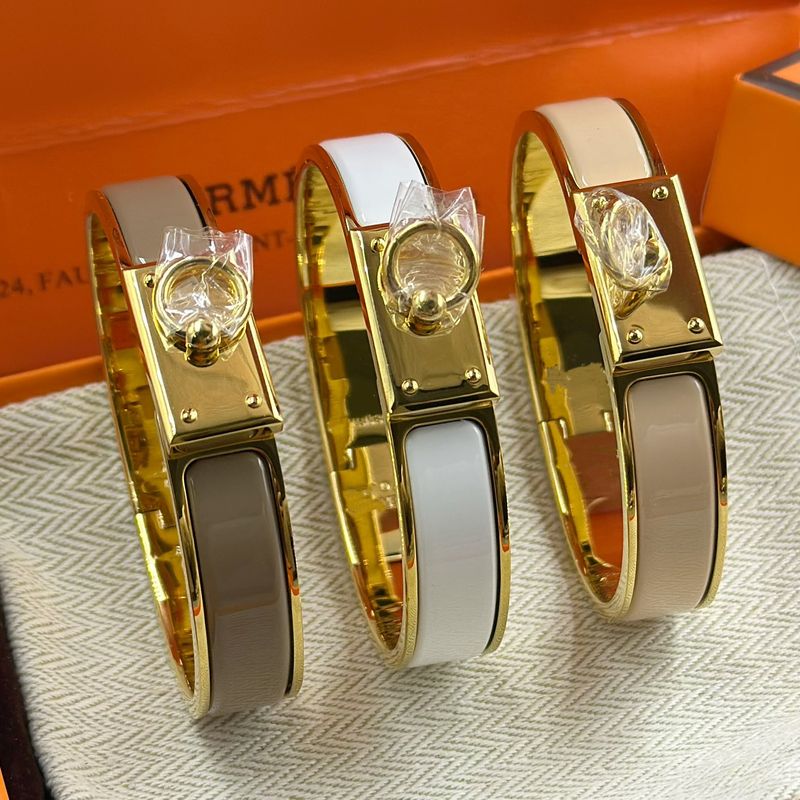 Personalisierter vielseitiger Zugringknopf Emaille Light Luxur Internet Celebrit Same Stle Armband Titanstahl_voghion.com