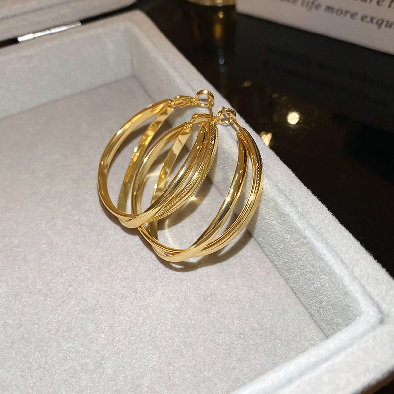 Silver Needle Cross Hollow Geometric Earrings Metal Design Earrings European And American Light Luxury Fashion Earrings_voghion.com