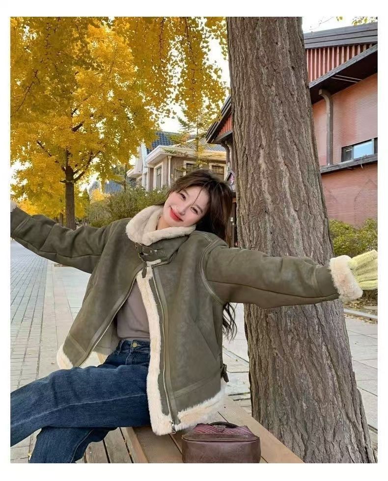 Green Suee Motorcycle Lamb Wool Coat For Women, Autumn Winter 2024, High-En Thickene Stan Collar Sheepskin_voghion.com