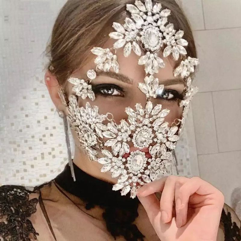 Heiß verkaufte innovative Maske mit Diamantbesatz, Dekoration für Baratmosphäre, Maske mit Strassschmuck für Halloweenpartys_voghion.com