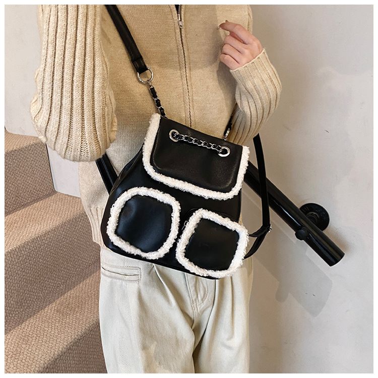 Autumn And Winter Niche Casual Backpack 2024 New Fashionable Versatile Shoulder Bag Large Capacity Textured Handbag_voghion.com
