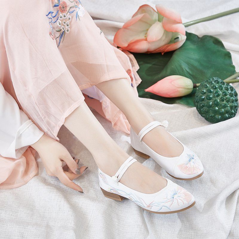Holzsohle Quadratisch gemustert Besticktes Tuch Damen Flachmund Tanzschuhe Modische Spitzschuh_voghion.com