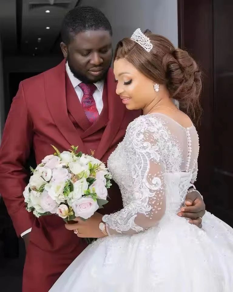 Elegant Long Sleeve Wedding Dress With Cathedral Train – Luxurious Ball Gown For Brides, Plus Size Options Available_voghion.com