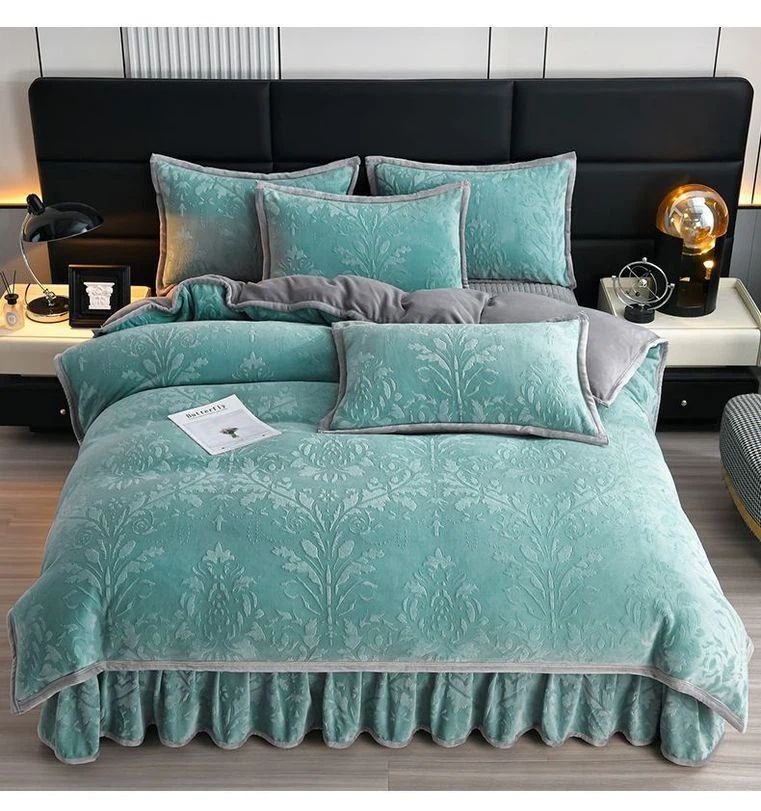 Copripiumino invernale in velluto di latte spesso imbottito in cotone, set da quattro pezzi, stile principessa, in pizzo, in velluto double-face, in pizzo, in velluto corallo._voghion.com