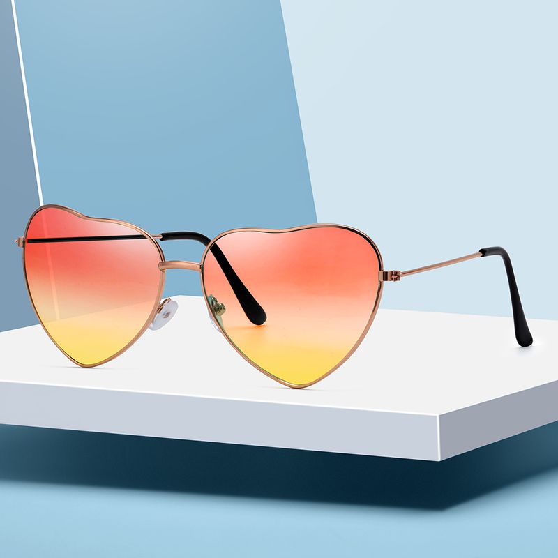 1PC Women Heart Shape Sunglasses Brand Designer Men Metal Frame Sun Glasses Vintage Gradient Ocean Lenses UV400 Shades_voghion.com