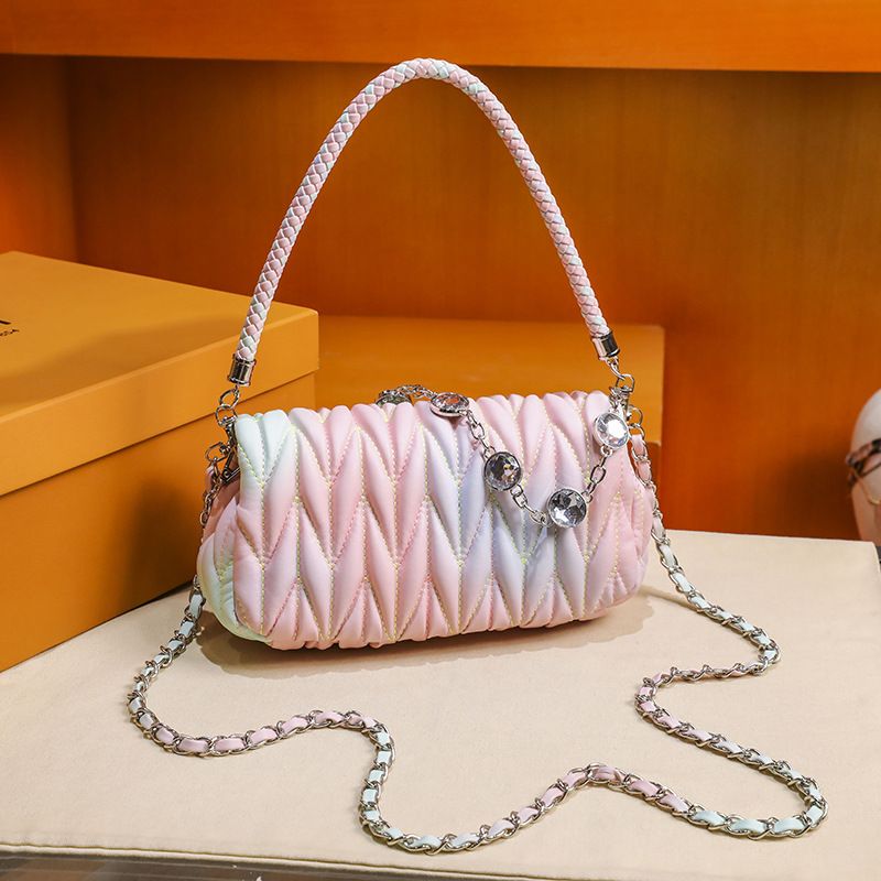 Dames regenboogkleurige gewatteerde geborduurde leren handtas met strass-ketting, kleine glinsterende schoudertas onder de arm_voghion.com