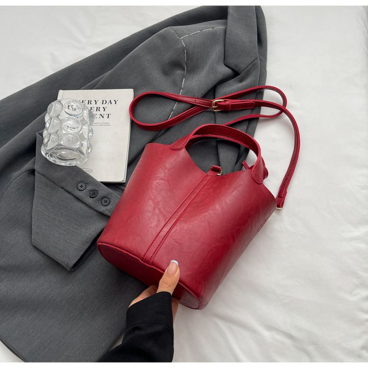 Borsa a secchiello alla moda di quest'anno per le donne, nuova borsa estiva 2025, grande capacità, borsa a tracolla versatile e alla moda._voghion.com