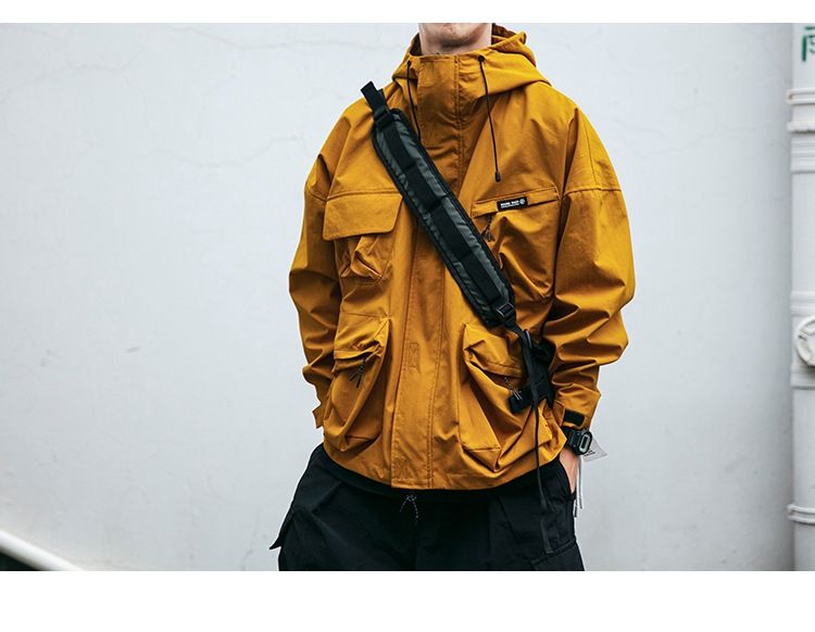 7045555501<2 QFV507045555501<2 Herbst/Winter Herren Kapuzenmantel, lockere Passform, dreidimensionale Taschen, funktional, winddicht, lässige Arbeitsjacke, trendig_voghion.com