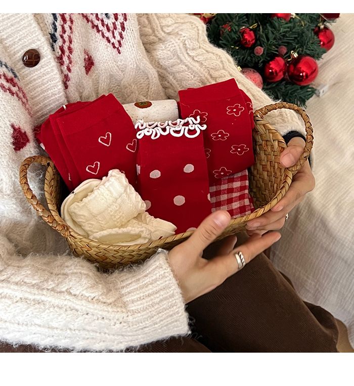 Festive Atmosphere Red Socks Women's Medium Tube Socks Autumn And Winter Piled Cotton Socks Big Red Socks_voghion.com