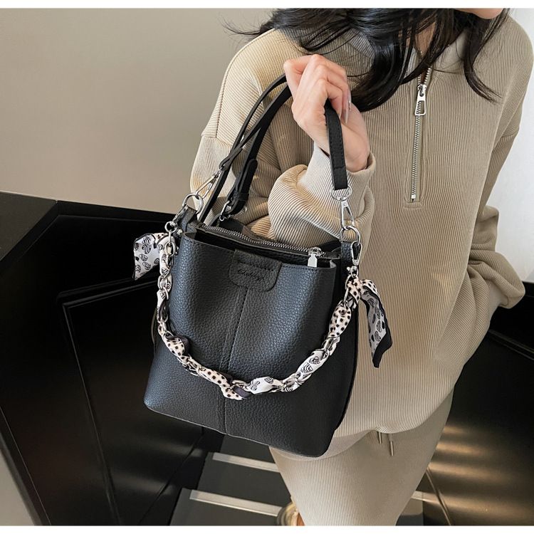 Borsa a tracolla versatile, borsa a tracolla leggera e di lusso, nuova moda, borsa da lavoro e da viaggio, 2025_voghion.com