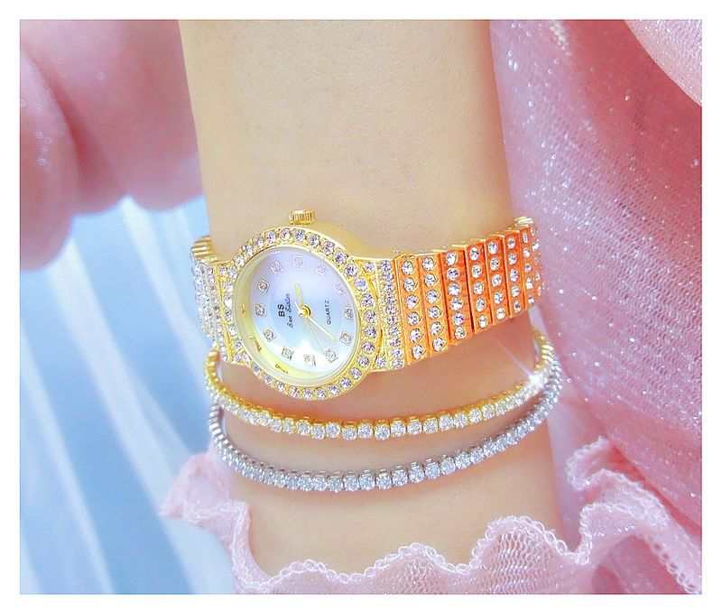 New light luxury chain watch small chain full of stars full of diamonds women's watch_voghion.com