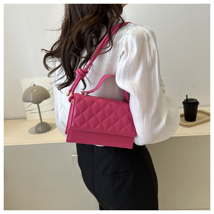 2023 new fashion simple small fragrant wind women's bag net red niche women's bag rhombus single shoulder diagonal bag design sense_voghion.com