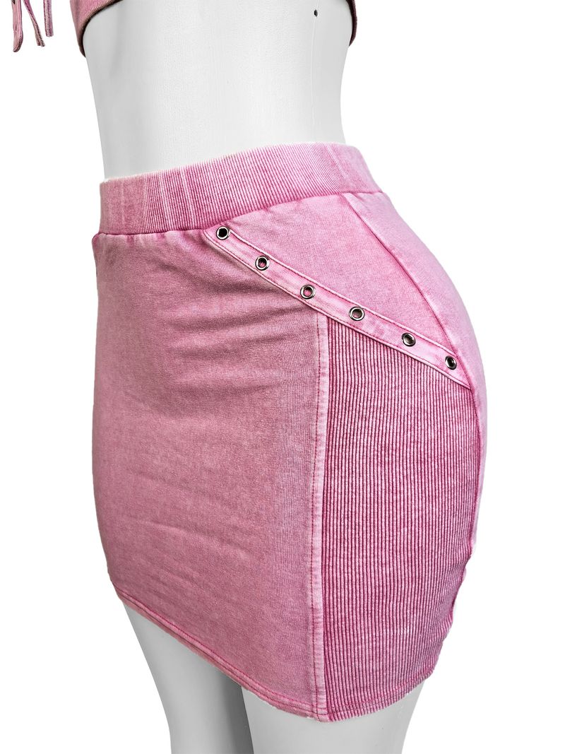Roupas femininas lavadas, desgastadas, com decote em V, manga morcego, umbigo exposto, saia com capuz_voghion.com