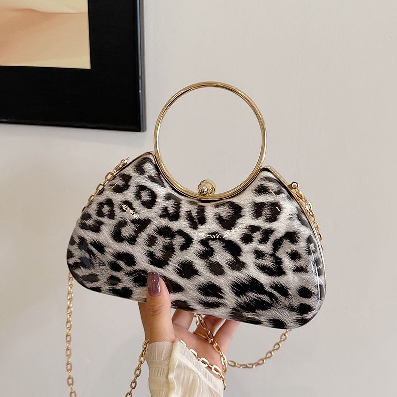 Nuova borsa a tracolla singola con stampa leopardata alla moda per donna, borsa da sera con tracolla a catena, borsa da ragazza hot alla moda di strada_voghion.com
