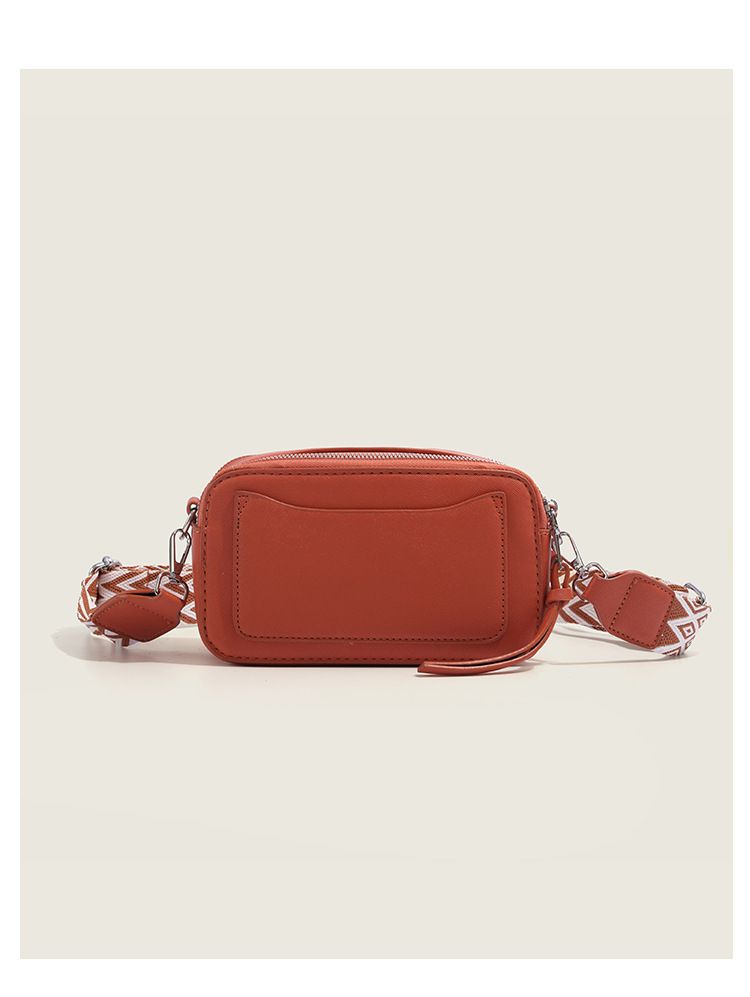 Sac à bandoulière large à texture pour femme, petit sac carré décontracté à la mode avec bandoulière large et lettre, tendance_voghion.com