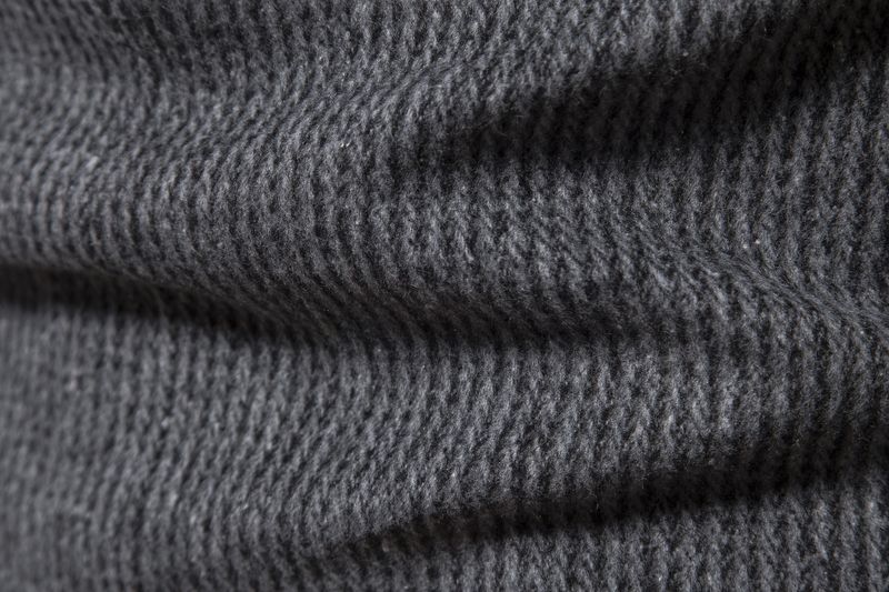 Giacca da uomo in lana, tendenza business casual minimalista e oversize per autunno e inverno_voghion.com
