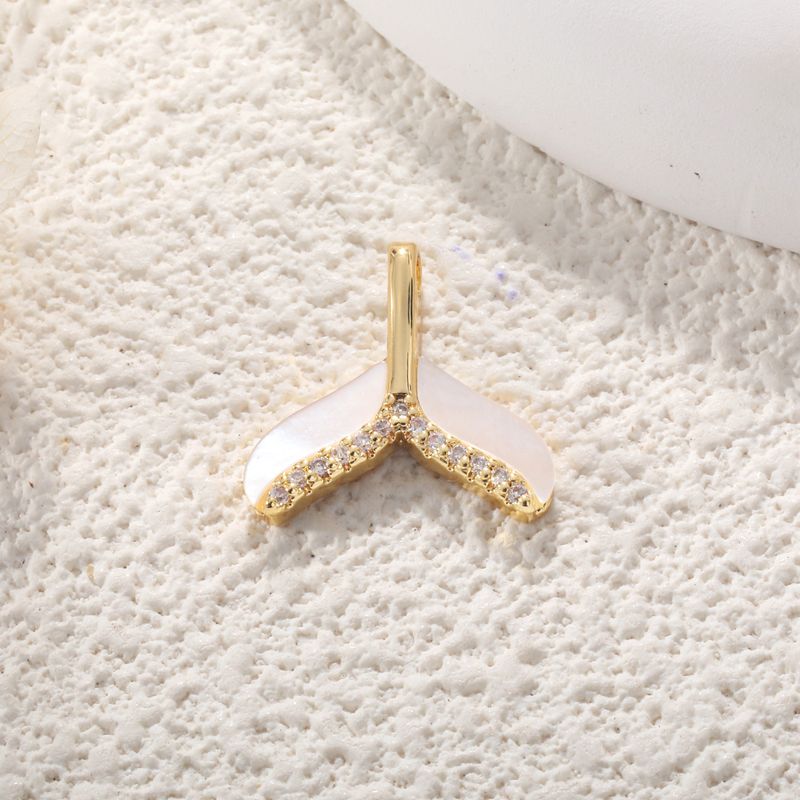 Collana con ciondolo in conchiglia bianca di abalone di lusso leggero e di alta qualità, realizzata a mano, con filo avvolto in rame placcato oro, forma rettangolare a goccia d'acqua_voghion.com