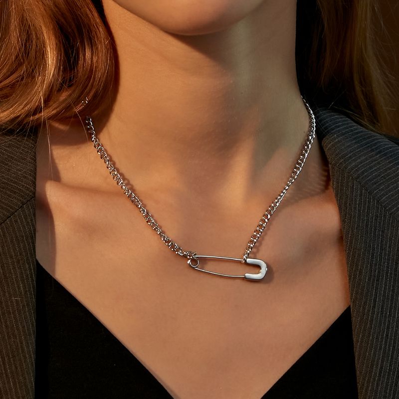 Vendita calda Argento Creativo Spilla di Sicurezza Collana Pendente da Donna Personalizzata Graffetta Catena di Blocco Gioielli Regalo_voghion.com