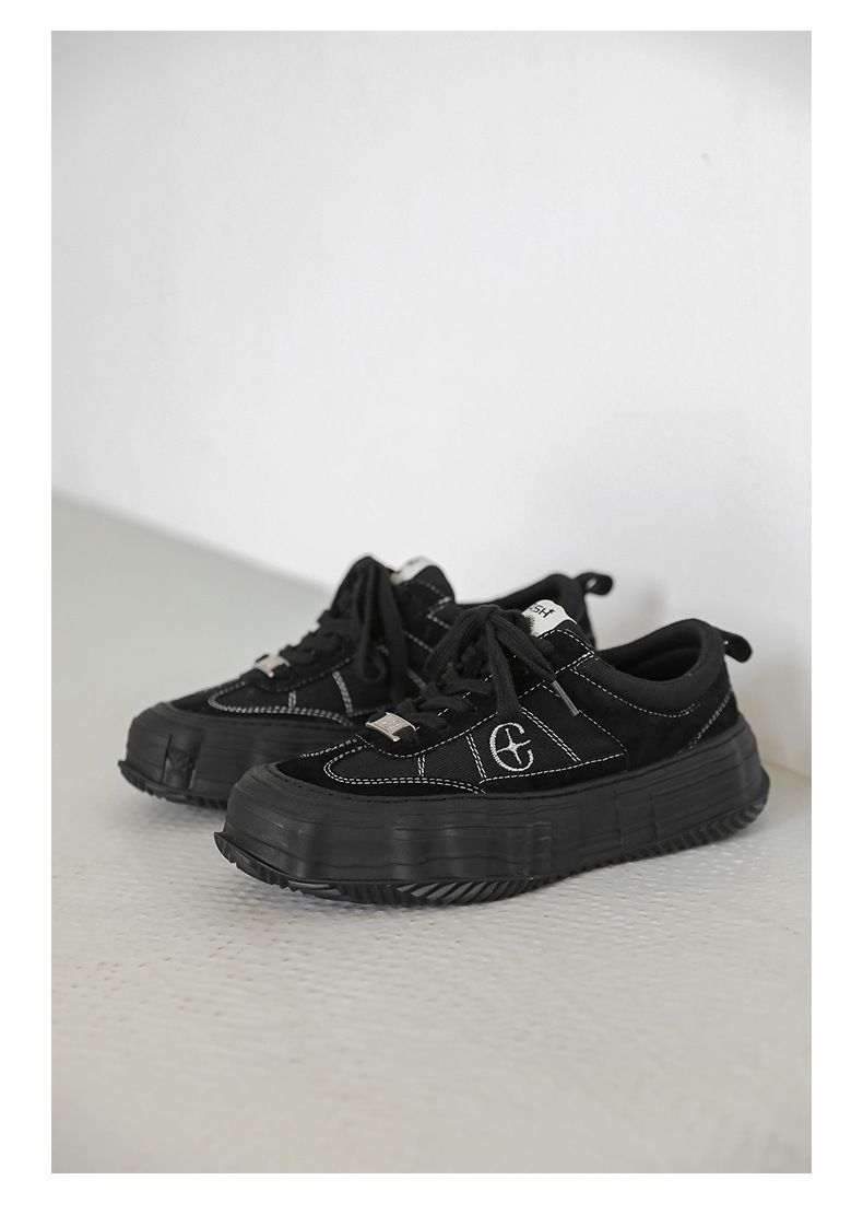 2025 Herbst/Winter Neue Nischendesign-Sneaker für Herren mit größerer Körpergröße_voghion.com