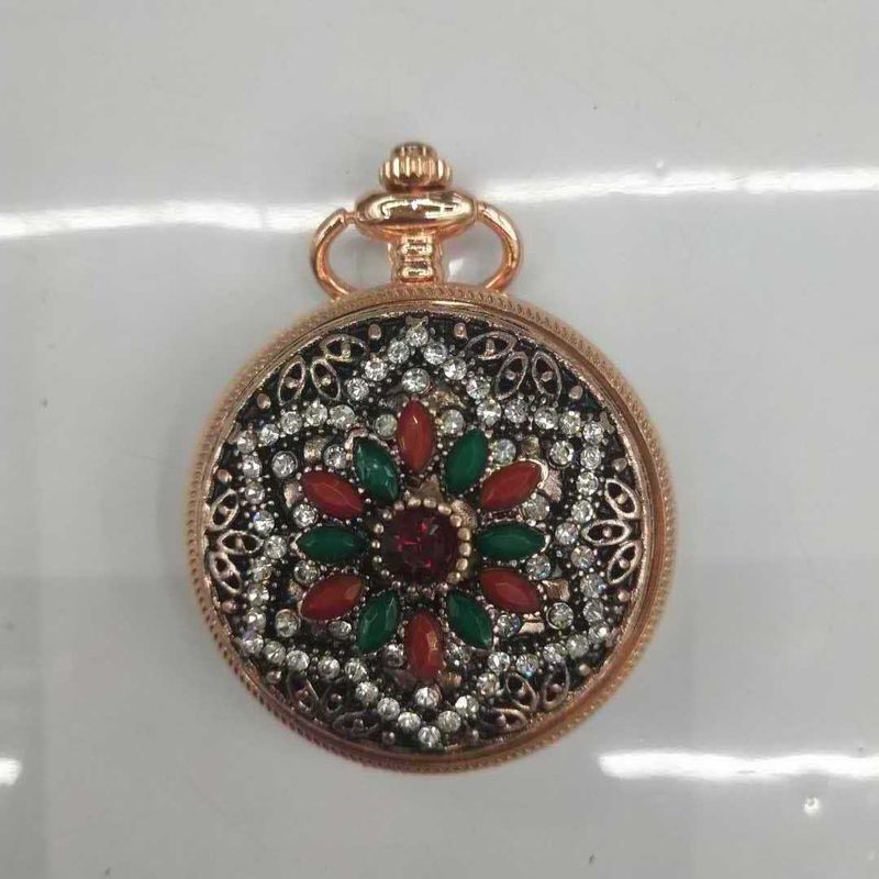 Orologio da tasca unisex con superficie al quarzo e diamanti rossi con custodia a ribalta creativa_voghion.com