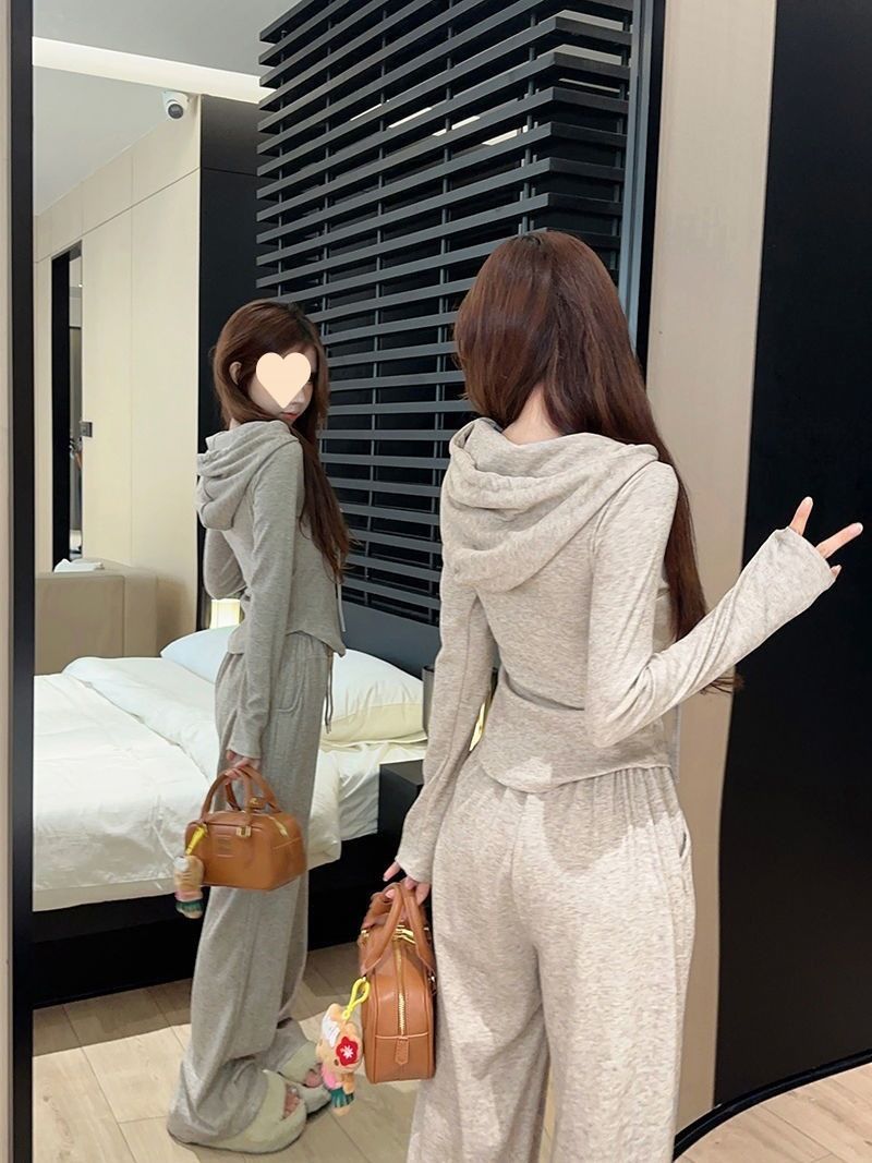 ActiveGo 2024 Autumn Women's Sports Casual Hoodie French Simple Short Top Wide-Leg Pants Two-Piece Set_voghion.com