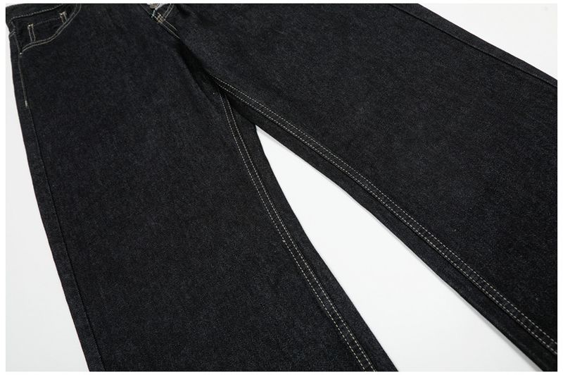 Italienisch inspirierte Destroyed-A-Linien-Jeans – Hochfeste, locker sitzende Cowboy-Scimitar-Hose für Herren_voghion.com