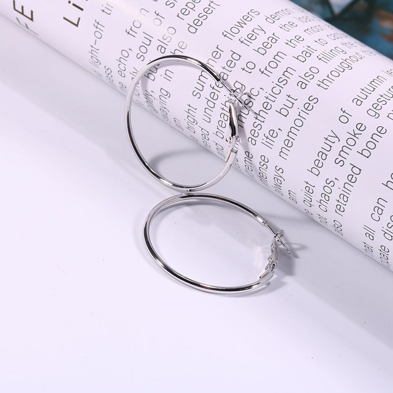 S Silbernadel Übertriebene große Creolen Einfache elegante modische Persönlichkeit Gesicht Abnehmen Ohr Creolen_voghion.com