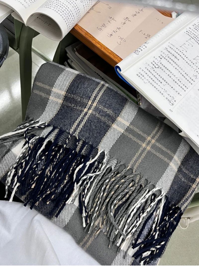 Scarf Women's New Autumn And Winter 2025 New Plaid Warm Scarf High-end Versatile Sweet Student Scarf_voghion.com