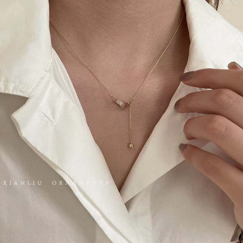 Collana in acciaio al titanio con doppio anello di diamanti scintillanti e perline rotonde, design di lusso leggero, moda giapponese e coreana_voghion.com