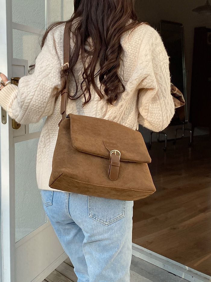 Korean Version Of Ms. 2025 New Temperament Suede Shoulder Square Crossbody Bag_voghion.com