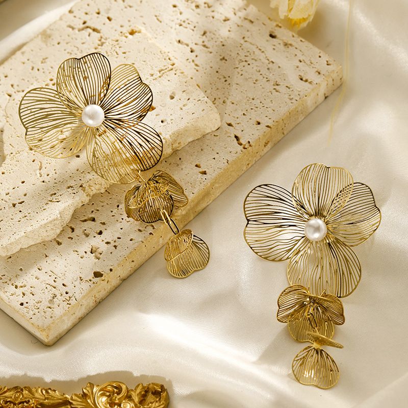 Hochwertige, elegante Damenohrringe mit Quastenmotiv, aus vergoldetem Edelstahl, mit Blumenmuster_voghion.com