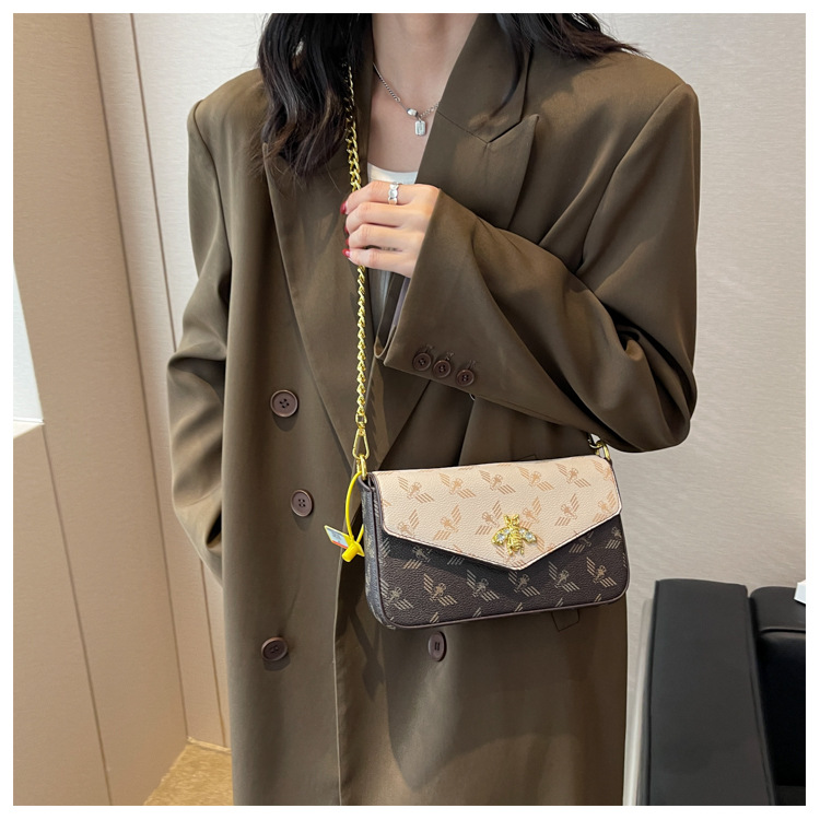 2023 nuova catena di moda singola spalla obliqua straddle piccola borsa versatile borsa a busta retrò piccola borsa quadrata marea_voghion.com