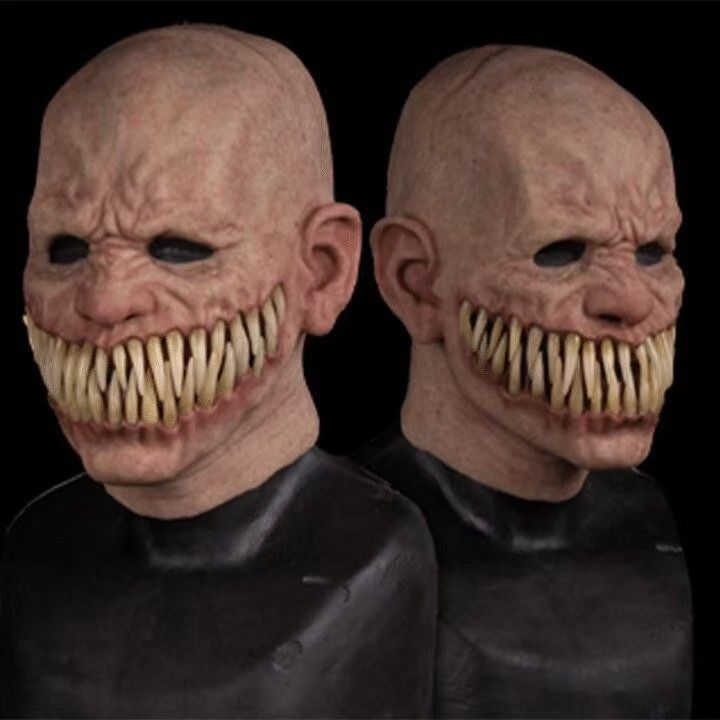 Cracking Teeth 'Stalker' Horror Demon Latex Halloween Mask_voghion.com