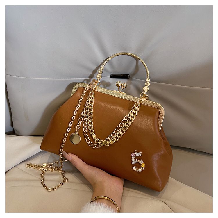 PU Soft Leather 2024 New Street Trend One Handbag Women's Clasp Shoulder Bag_voghion.com