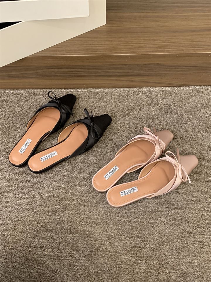 Hausschuhe mit quadratischem Kopf und flacher Zehenpartie für die Sommersaison 2025, neue Seide, Satin, Perle, vielseitig, schön, cool und_voghion.com